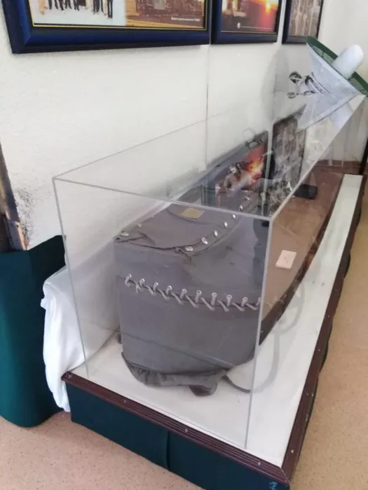 защитный куб без дна из оргстекла1500-500-400.jpg