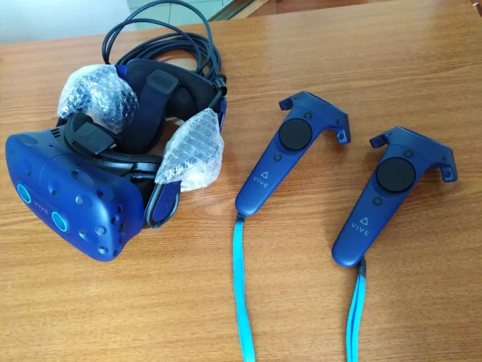 система виртуальной реальности НТС Vive Pro eye.jpg
