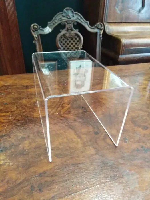 подставкп П-образная из оргстекла размер 150-100-100.jpg