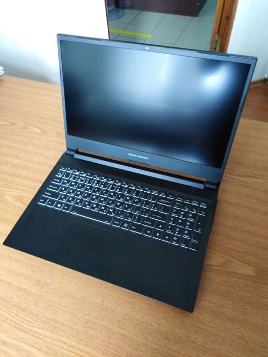 ноутбук Dream machines rg3050-15 ru25 15.6 intel Core i7.jpg